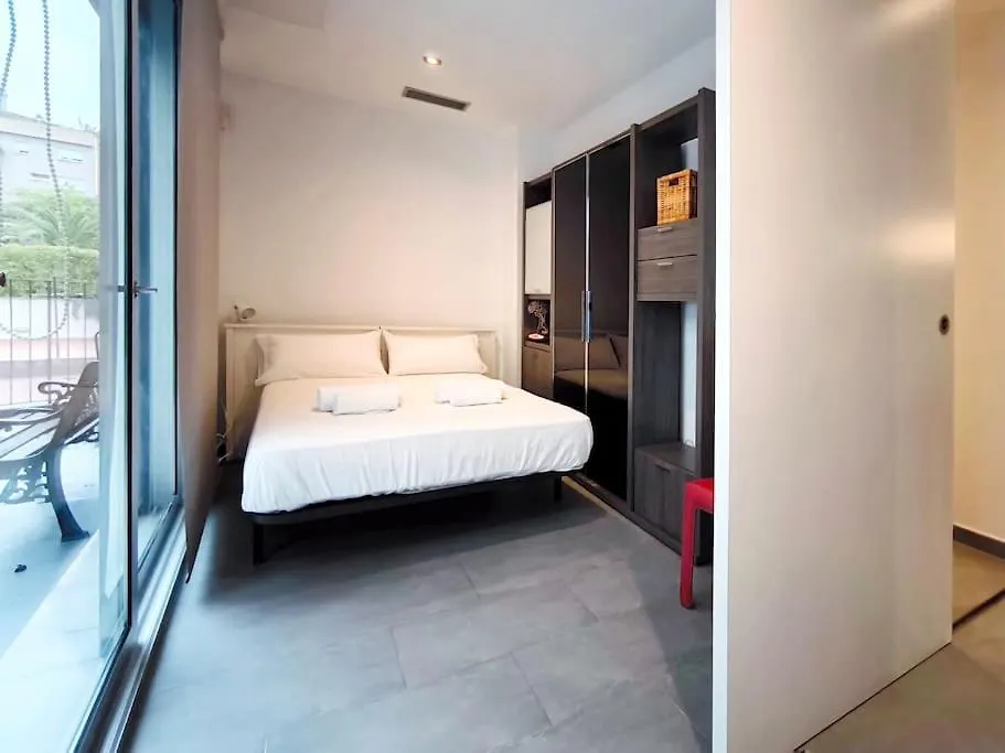Acogedor Apartamento En Barcelona, Zona Tranquila Apartmán Barcelona